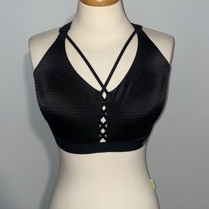 Like new Victoria’s Secret lightweight strappy sports bra!